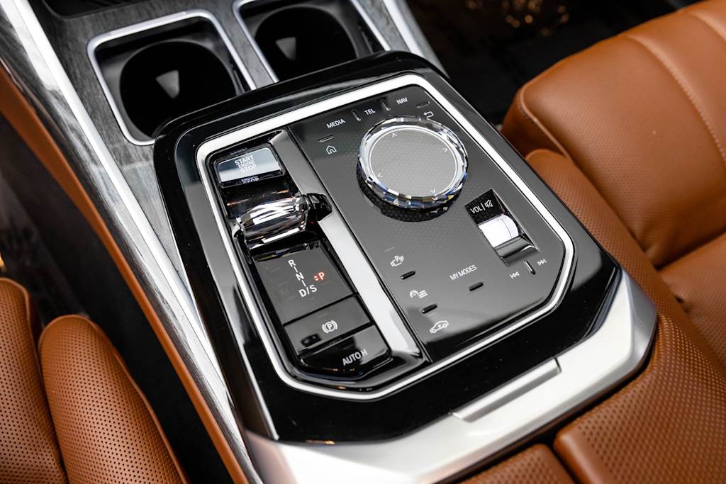 Thumbnail: 2024 BMW 7 Series - 15