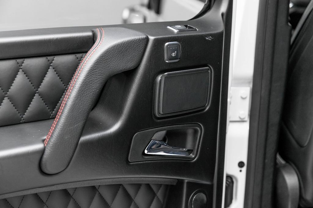 Thumbnail: 2017 Mercedes-Benz G-Class - 37