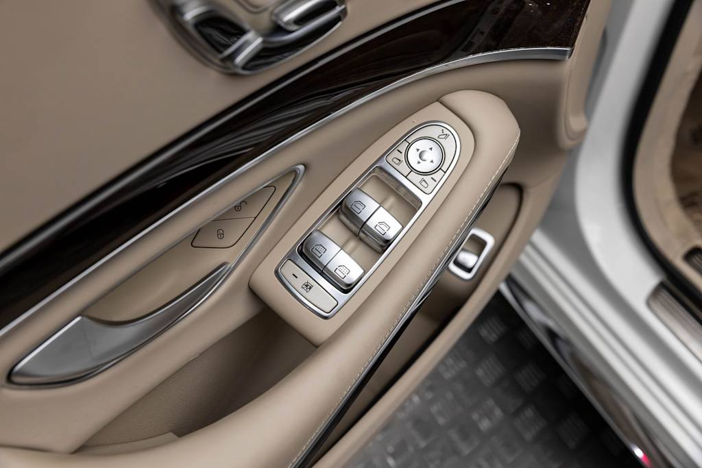 Thumbnail: 2020 Mercedes-Benz S-Class - 31