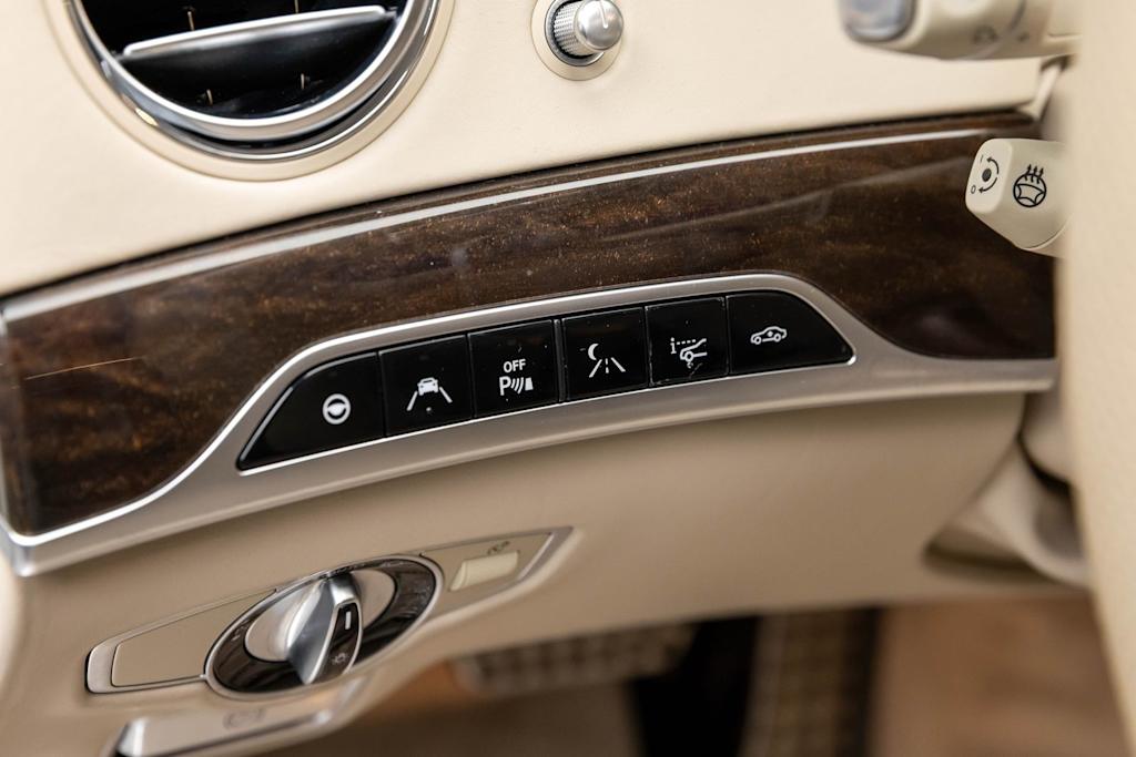Thumbnail: 2020 Mercedes-Benz S-Class - 34