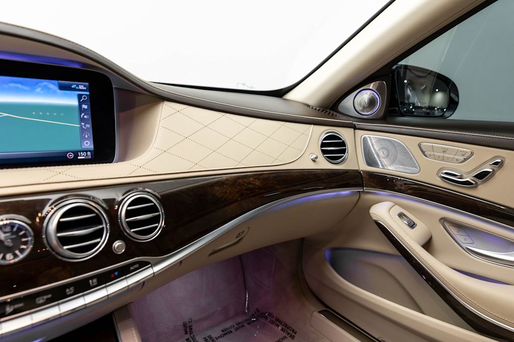 Thumbnail: 2020 Mercedes-Benz S-Class - 44