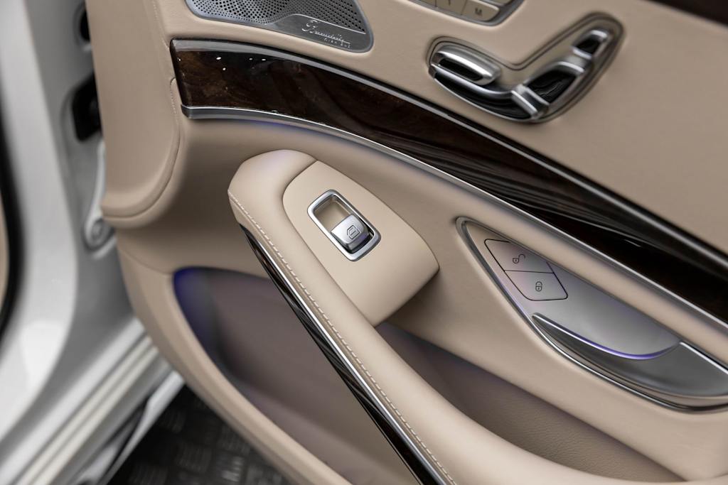 Thumbnail: 2020 Mercedes-Benz S-Class - 60