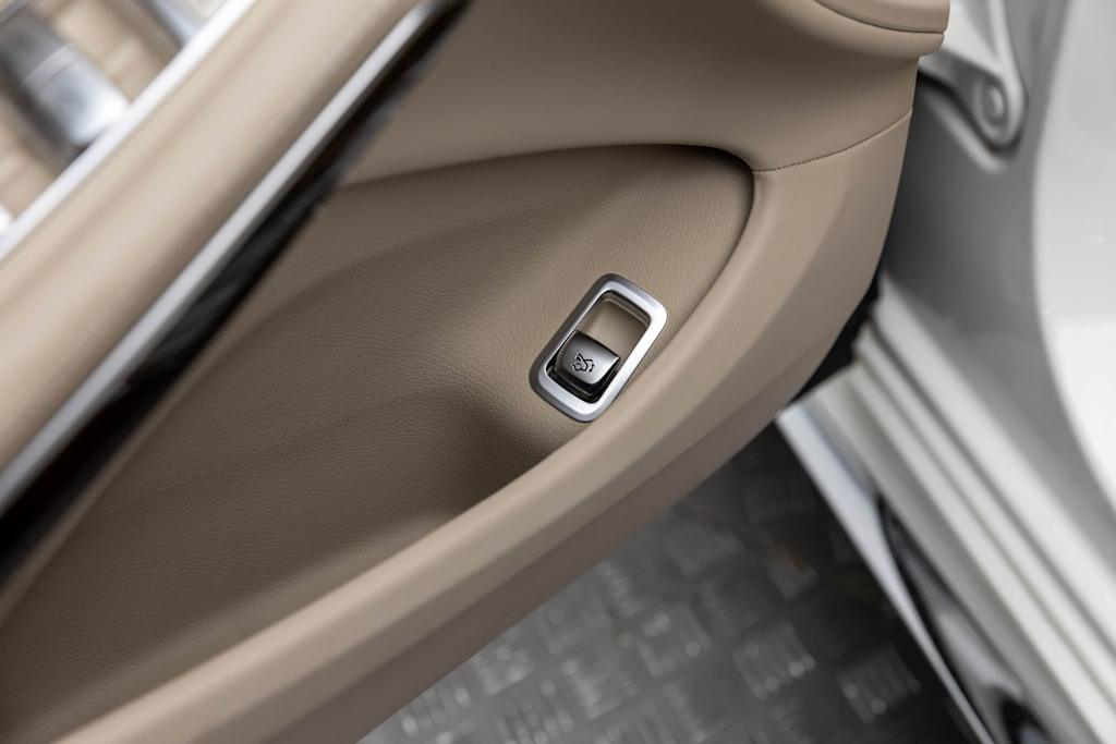Thumbnail: 2020 Mercedes-Benz S-Class - 32