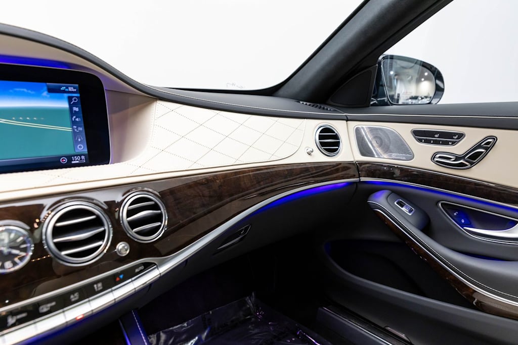 Thumbnail: 2020 Mercedes-Benz S-Class - 42
