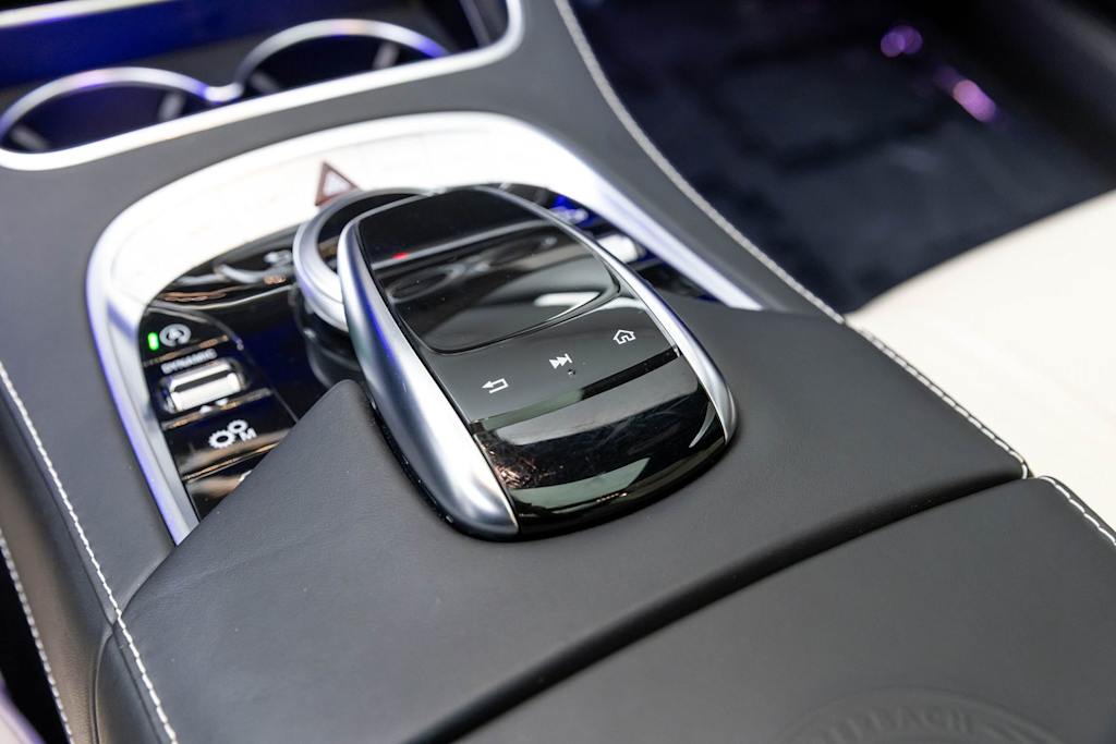 Thumbnail: 2020 Mercedes-Benz S-Class - 41