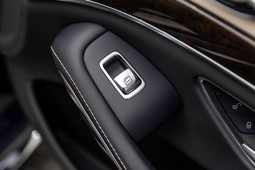 Thumbnail: 2020 Mercedes-Benz S-Class - 54