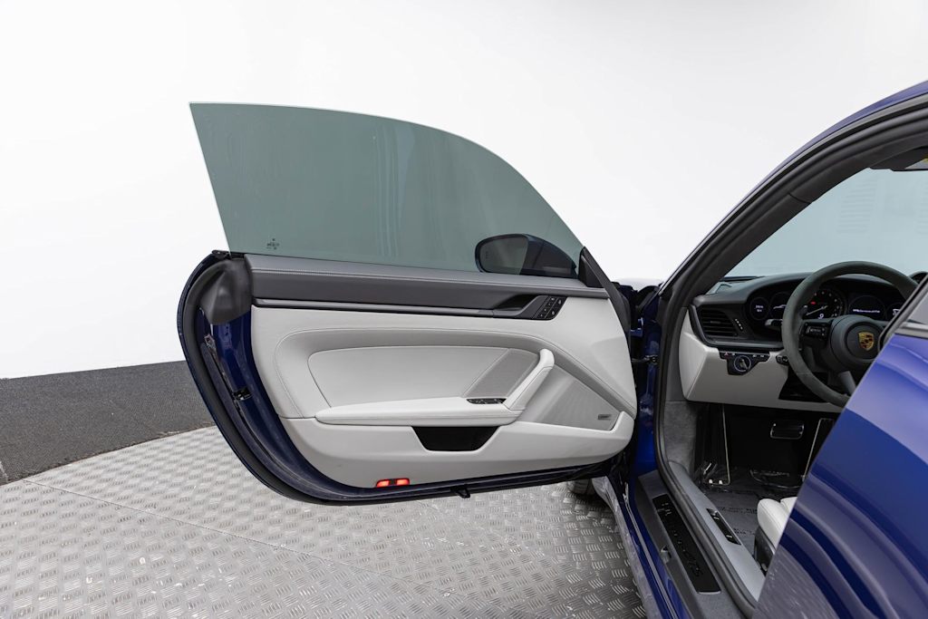 Thumbnail: 2024 Porsche 911 - 28