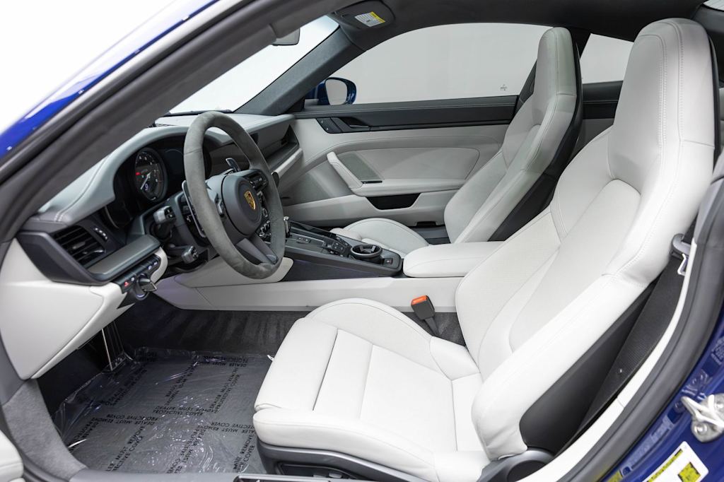 Thumbnail: 2024 Porsche 911 - 10
