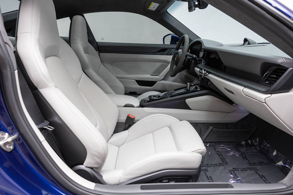 Thumbnail: 2024 Porsche 911 - 25