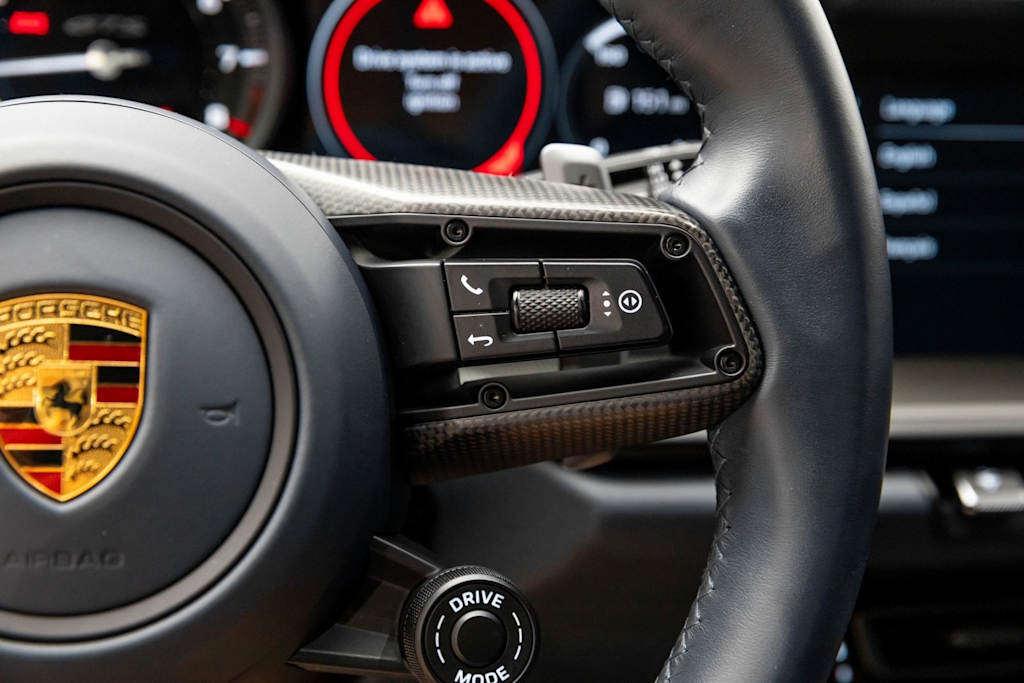 Thumbnail: 2022 Porsche 911 - 35