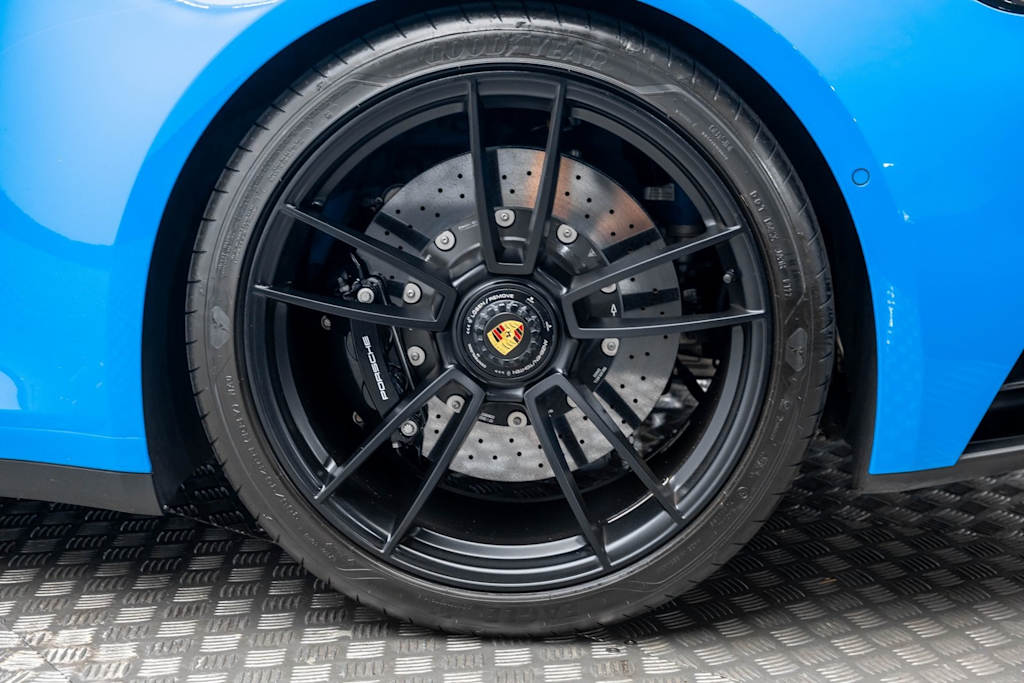 Thumbnail: 2022 Porsche 911 - 47