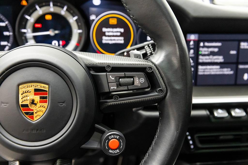 Thumbnail: 2020 Porsche 911 - 35