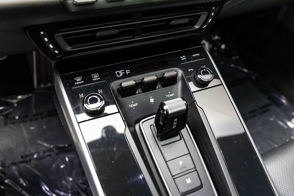 Thumbnail: 2020 Porsche 911 - 40
