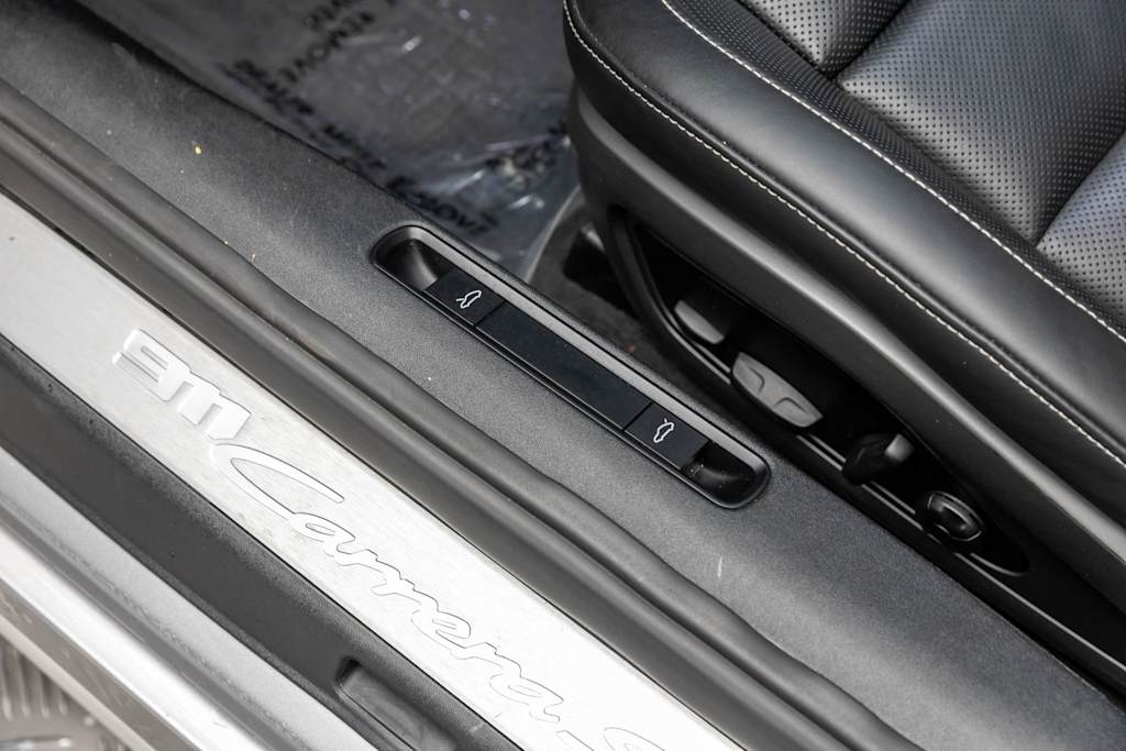 Thumbnail: 2020 Porsche 911 - 30