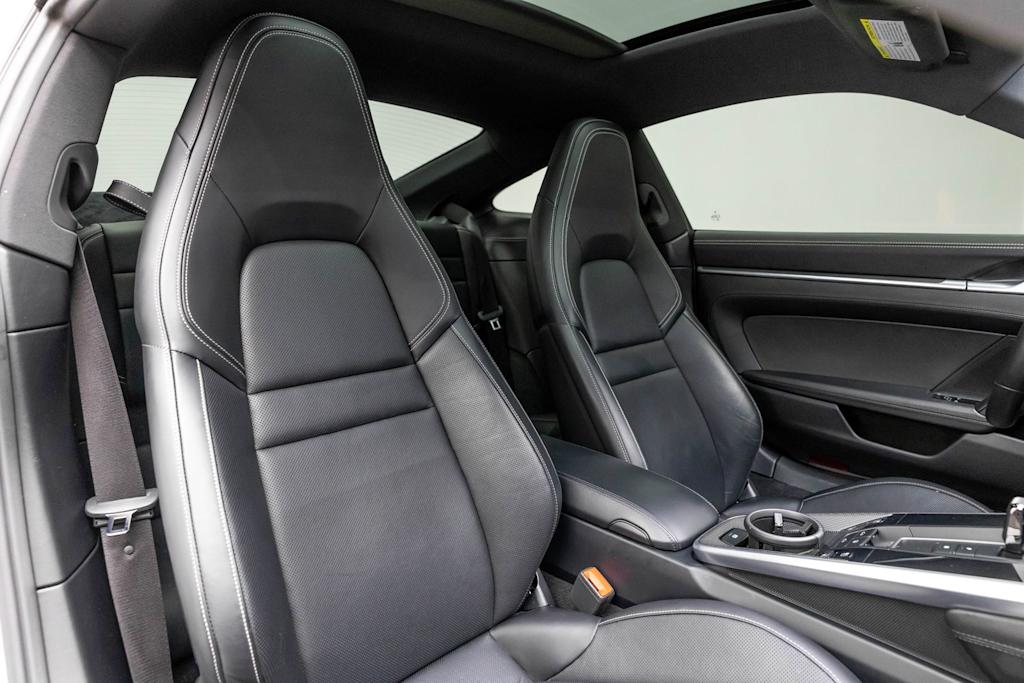 Thumbnail: 2020 Porsche 911 - 21