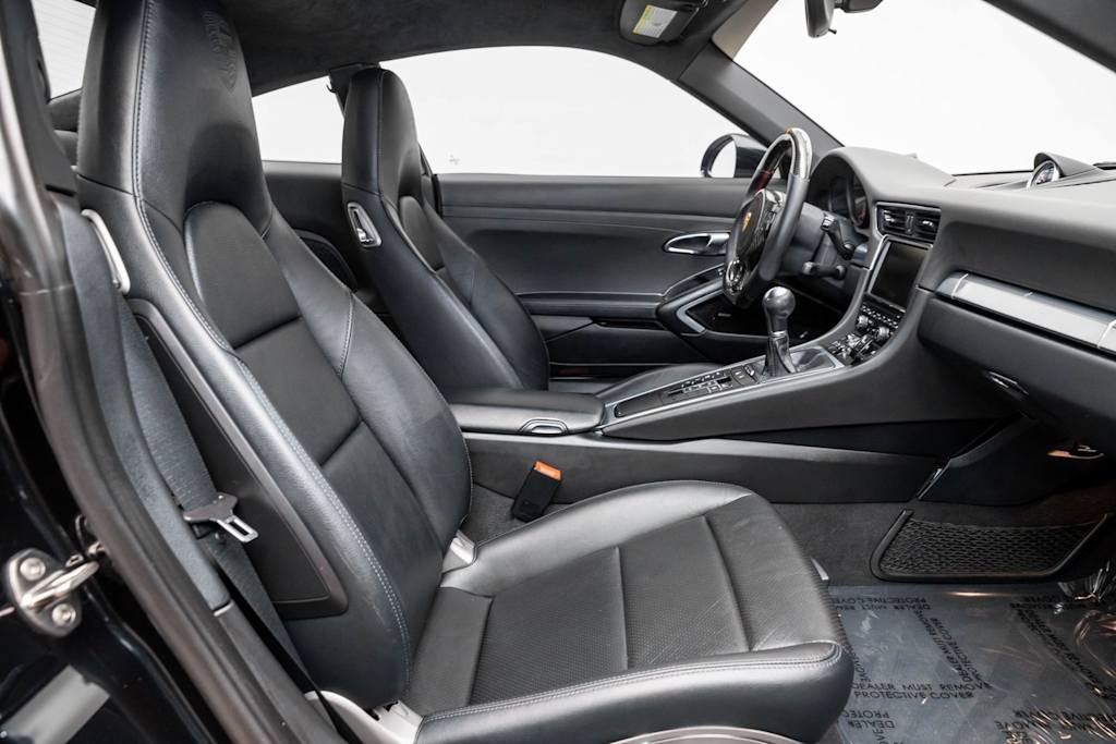 Thumbnail: 2015 Porsche 911 - 24