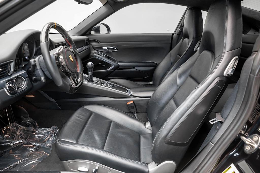 Thumbnail: 2015 Porsche 911 - 10