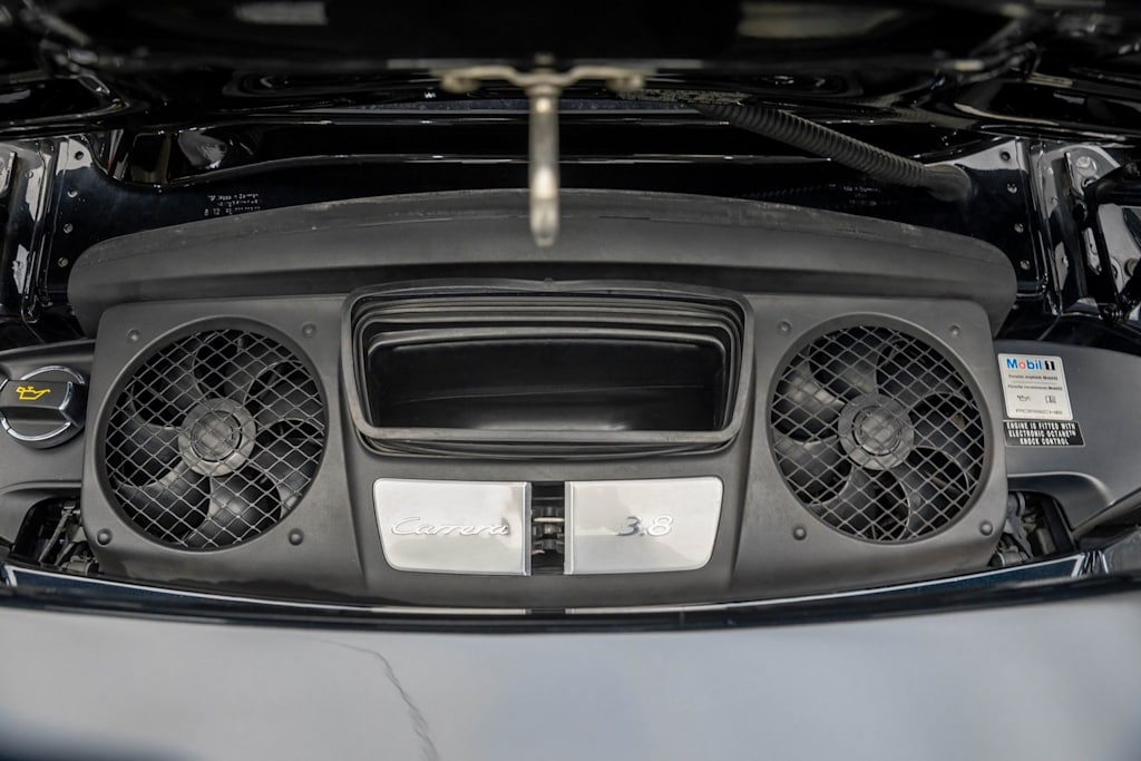 Thumbnail: 2015 Porsche 911 - 21