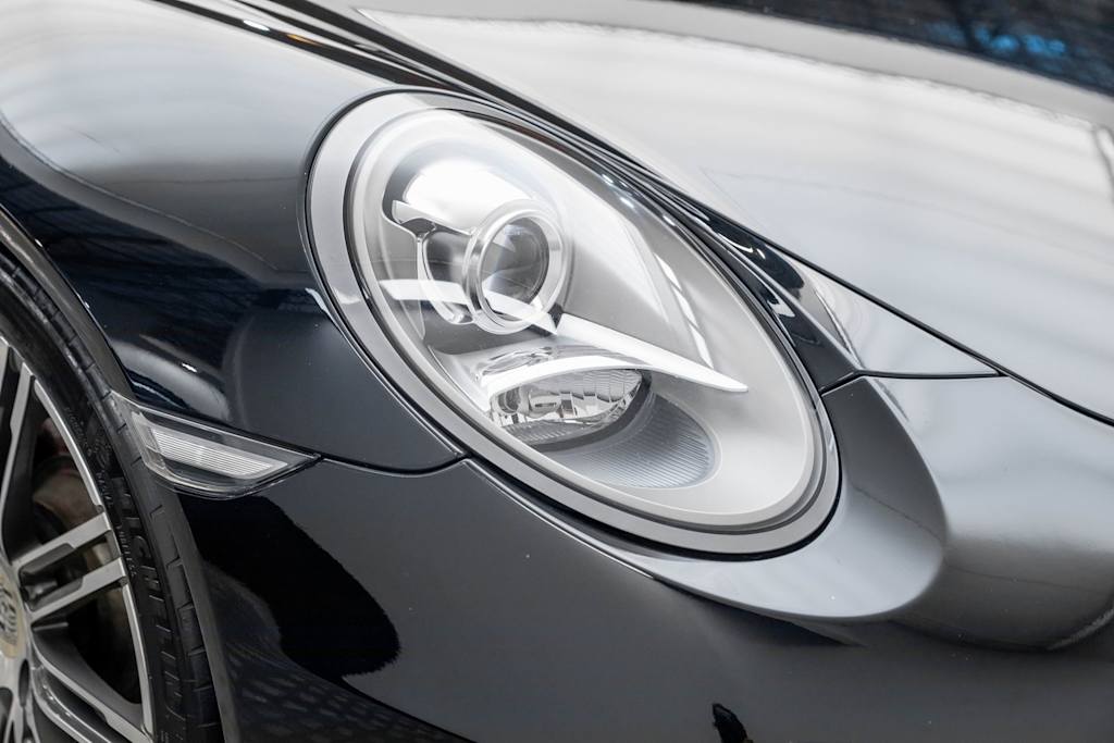 Thumbnail: 2015 Porsche 911 - 48