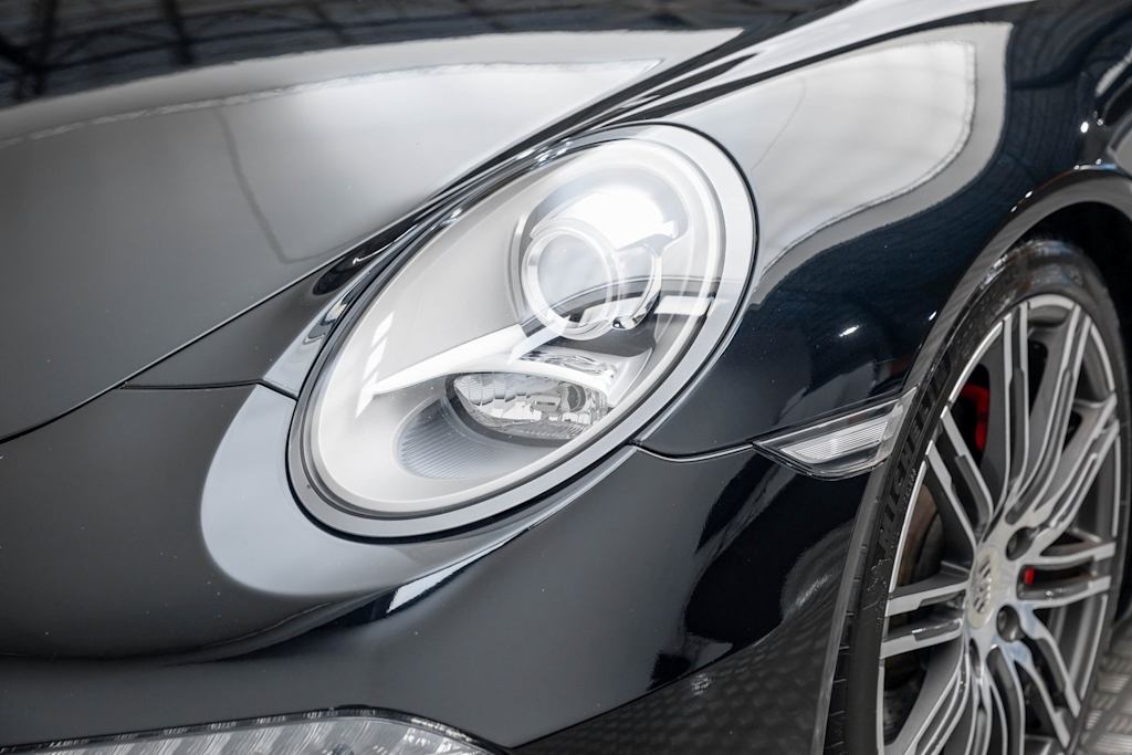Thumbnail: 2015 Porsche 911 - 49