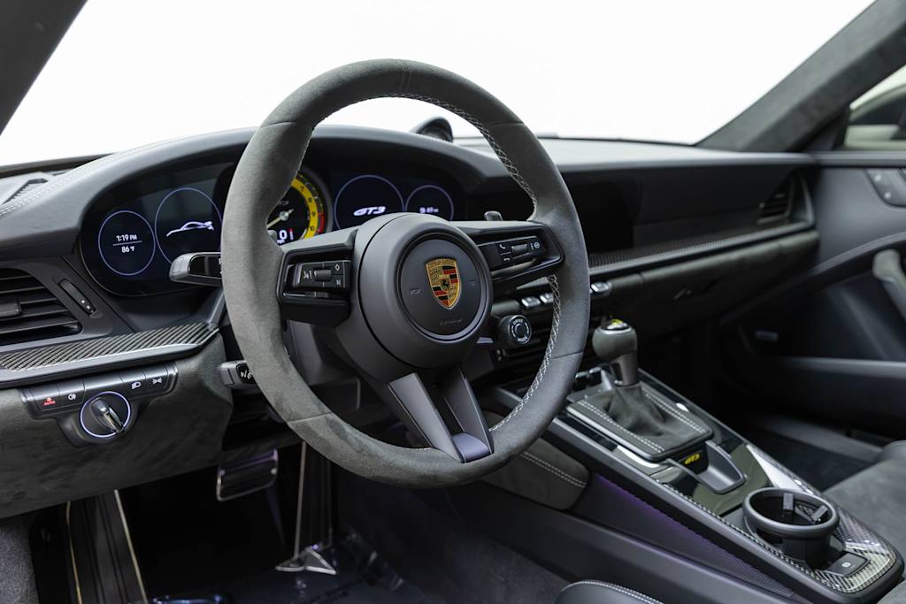 Thumbnail: 2023 Porsche 911 - 2