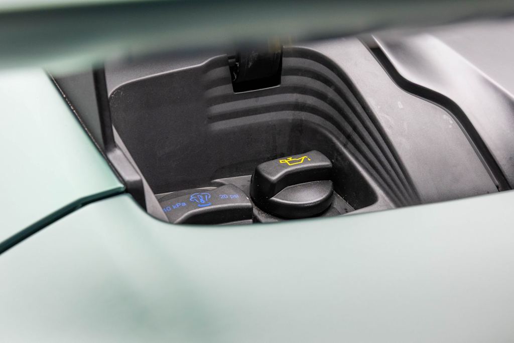 Thumbnail: 2023 Porsche 911 - 45