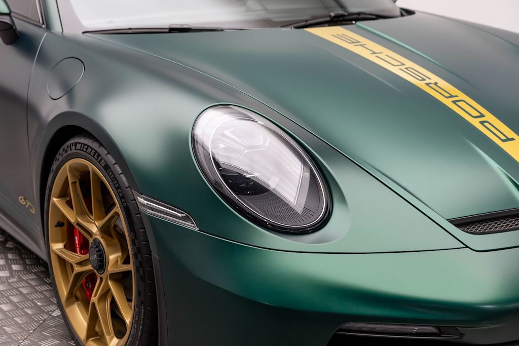 Thumbnail: 2023 Porsche 911 - 55