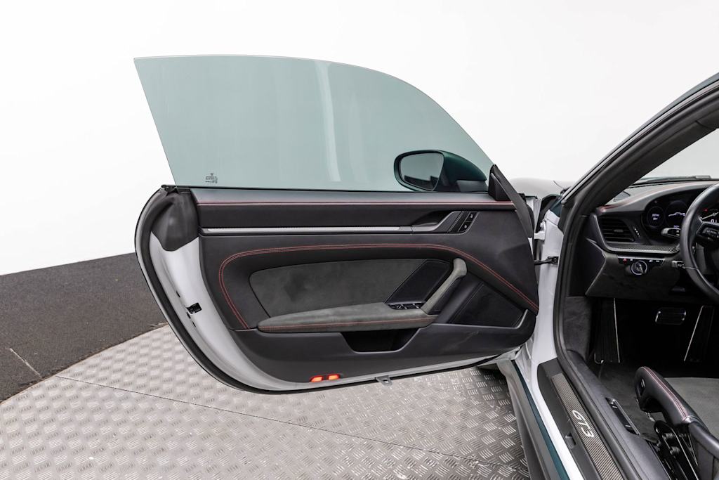 Thumbnail: 2023 Porsche 911 - 26