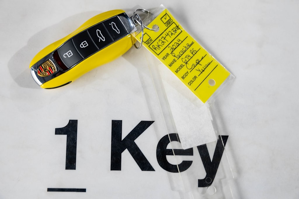 Thumbnail: 2024 Porsche 718 Cayman - 18