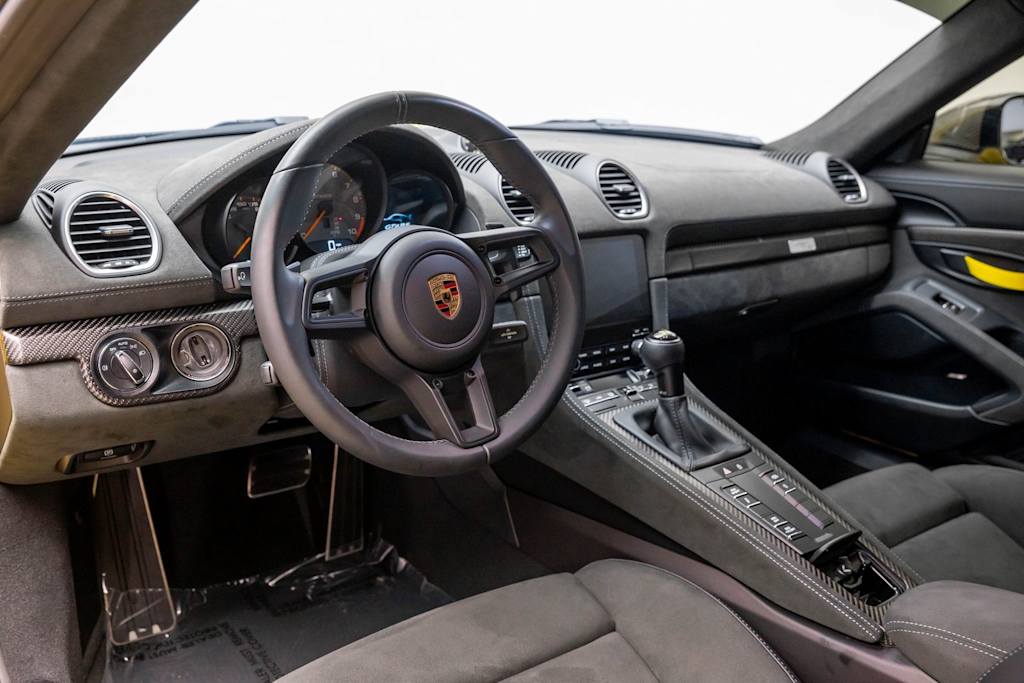 Thumbnail: 2024 Porsche 718 Cayman - 2