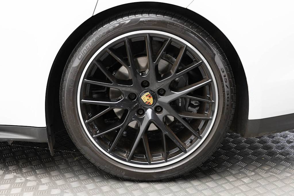 Thumbnail: 2023 Porsche Panamera - 57