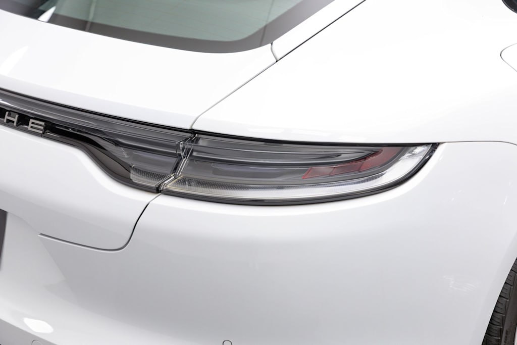 Thumbnail: 2023 Porsche Panamera - 65