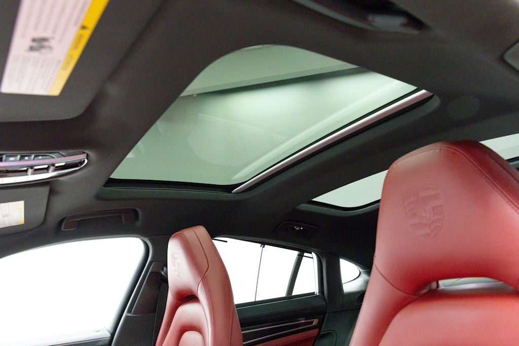 Thumbnail: 2023 Porsche Panamera - 66