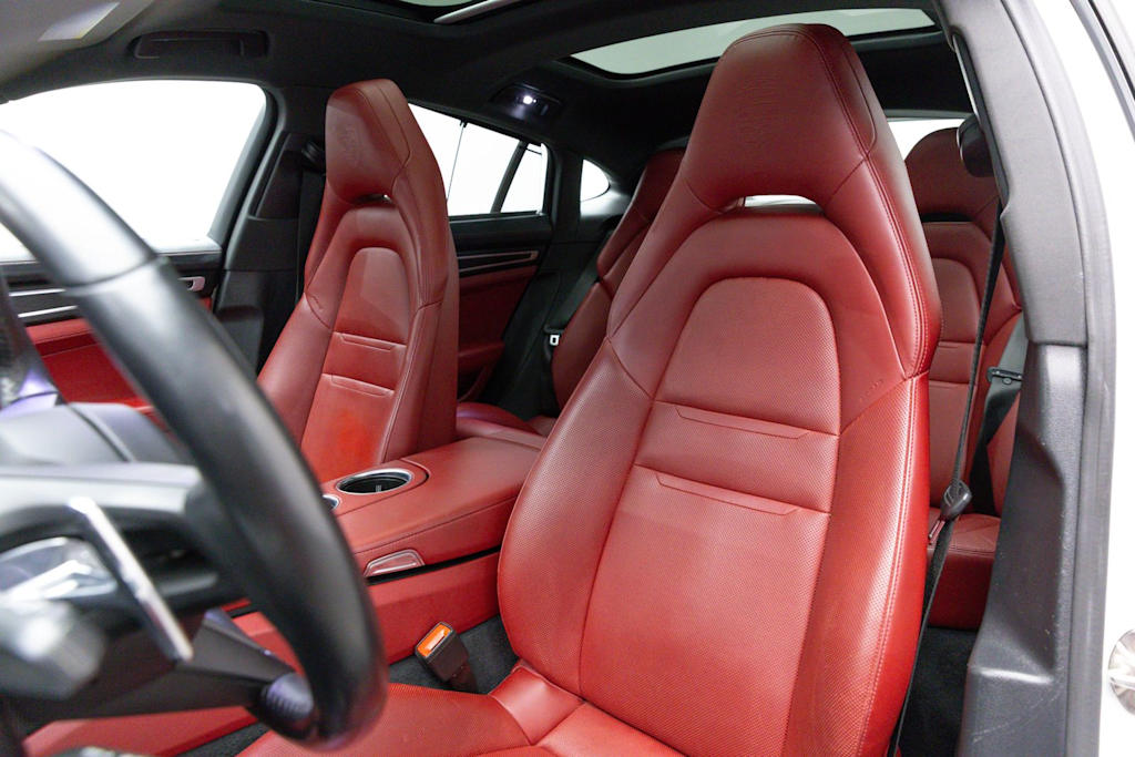 Thumbnail: 2023 Porsche Panamera - 11