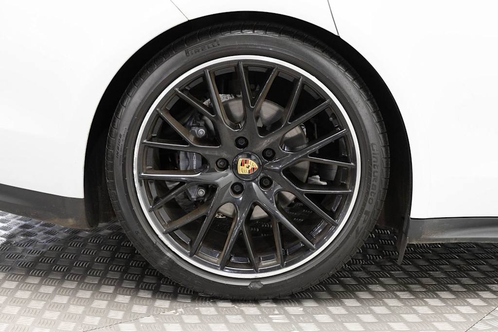 Thumbnail: 2023 Porsche Panamera - 58