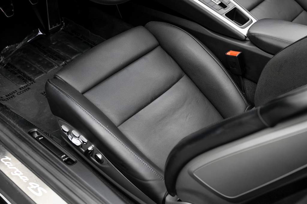 2019 Porsche 911 Targa 4S 32