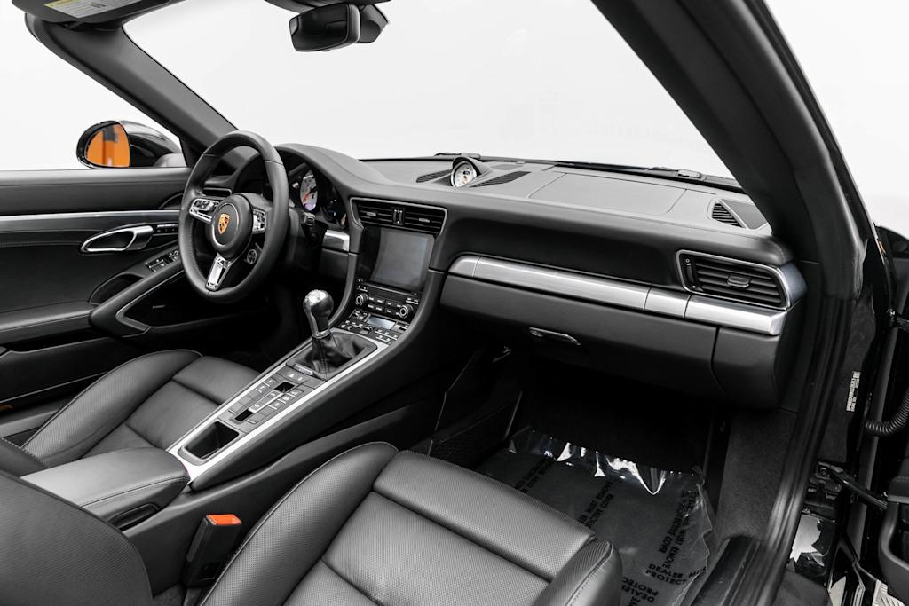 2019 Porsche 911 Targa 4S 12