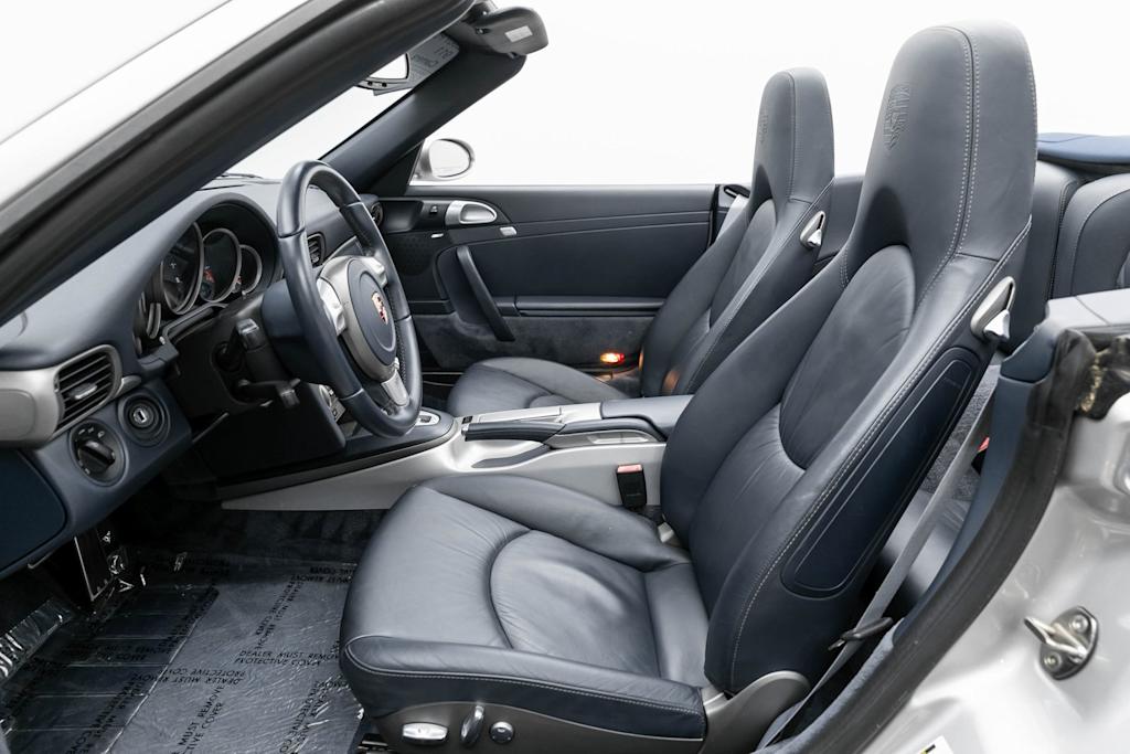 Thumbnail: 2007 Porsche 911 - 10