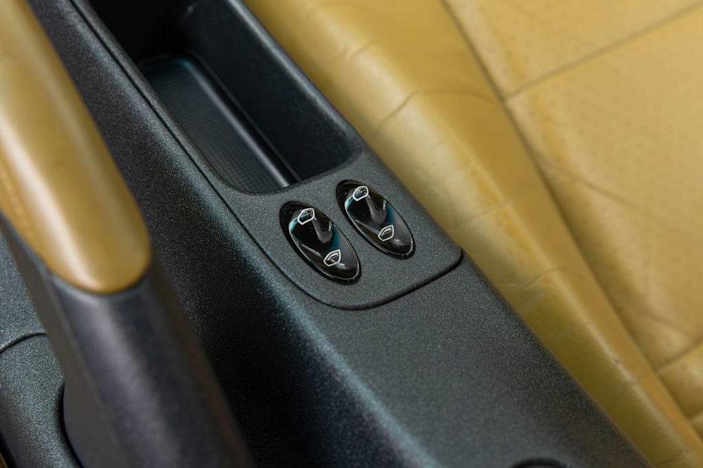 Thumbnail: 1999 Porsche 911 - 36