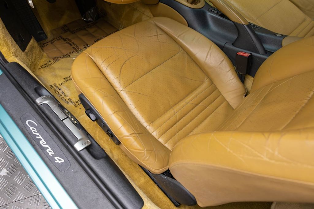 Thumbnail: 1999 Porsche 911 - 32