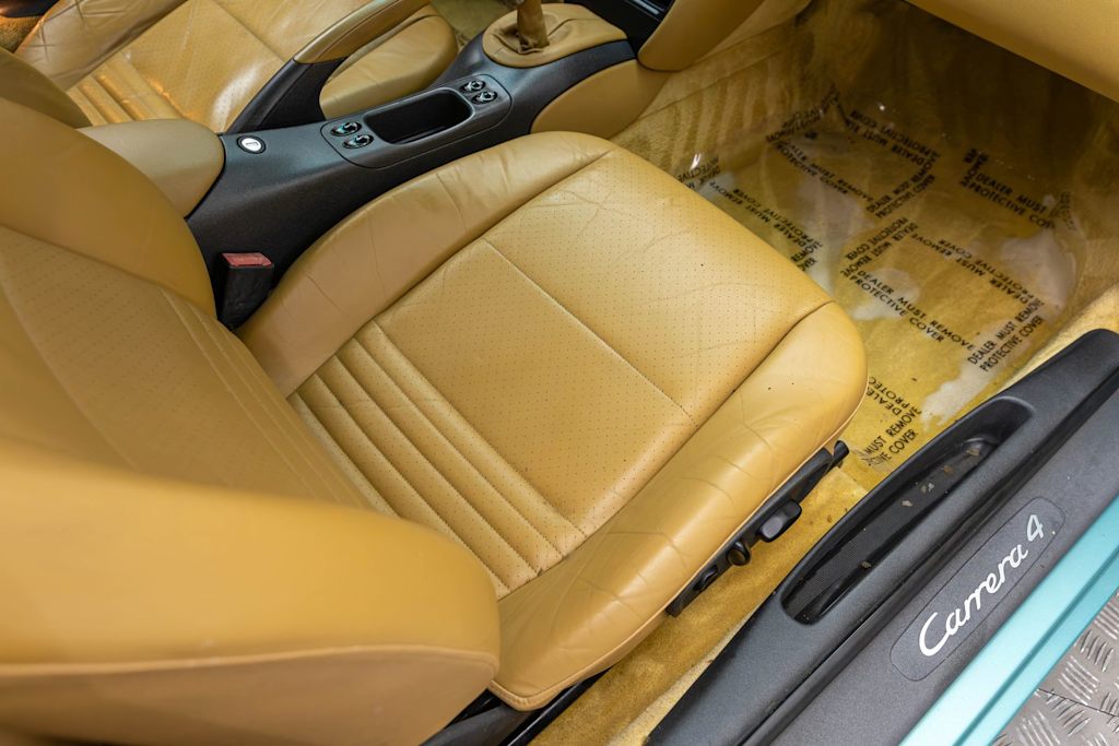 Thumbnail: 1999 Porsche 911 - 17