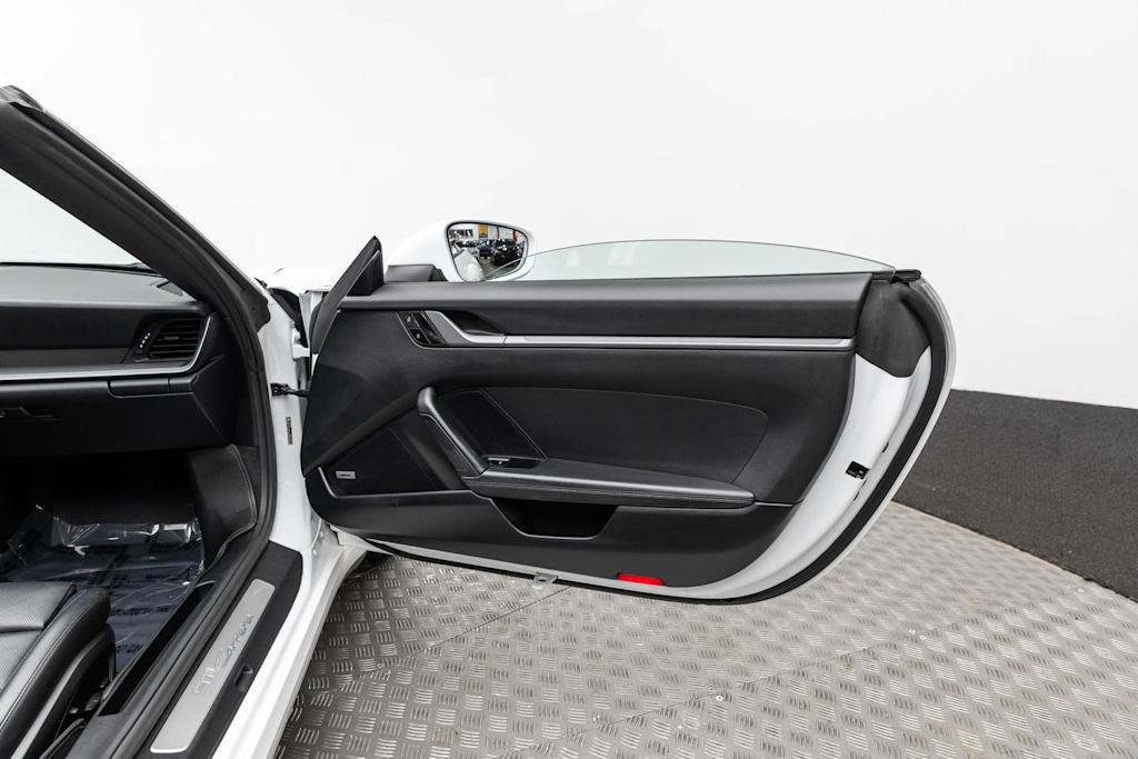Thumbnail: 2020 Porsche 911 - 44