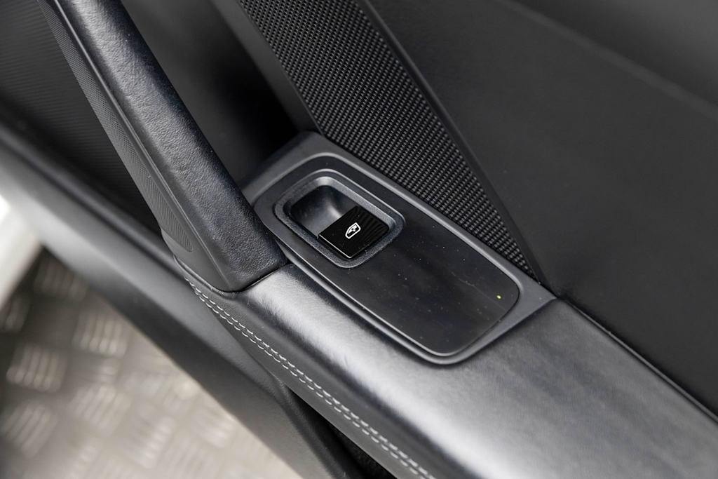 Thumbnail: 2020 Porsche 911 - 46