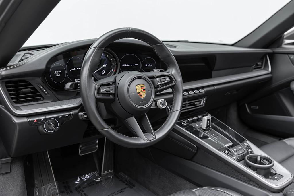 Thumbnail: 2022 Porsche 911 - 2