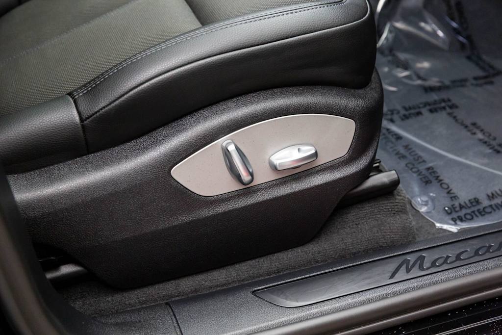 2022 Porsche Macan Base - Photo 49