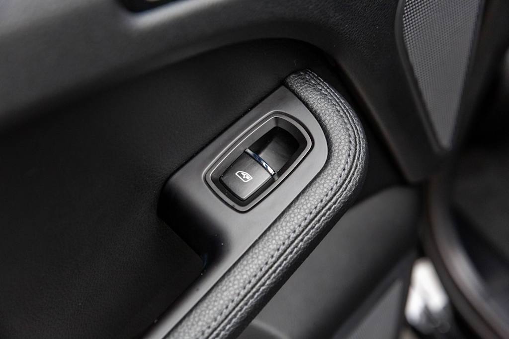 2022 Porsche Macan Base - Photo 38