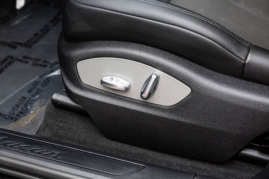 2022 Porsche Macan Base - Photo 26