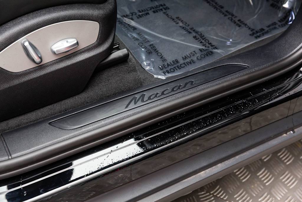 2022 Porsche Macan Base - Photo 48