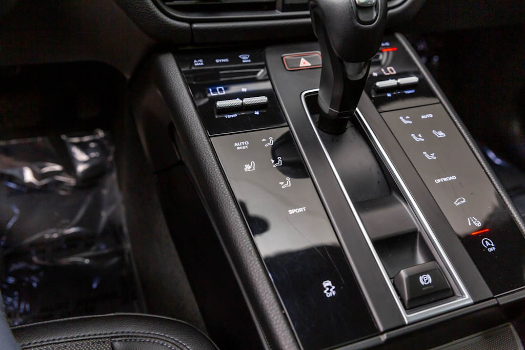 2022 Porsche Macan Base - Photo 33