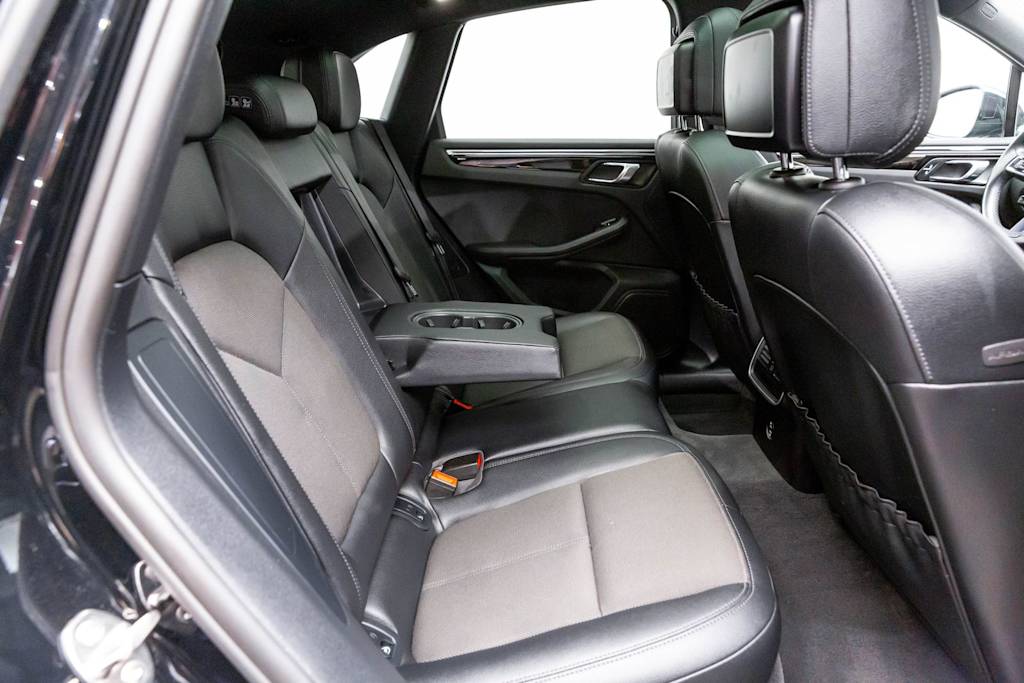 2022 Porsche Macan Base - Photo 20